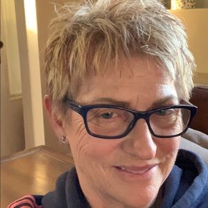 Meet your Posher, Debra